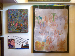 Abstraktes Bild, Zeichnung und bedrucktes und besticktes Gemälde.